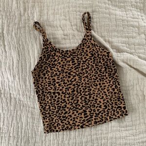 ARQ crop tank in leopard